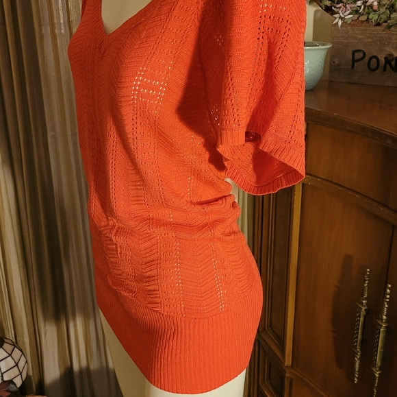 Guess Top - Picture 4 of 7